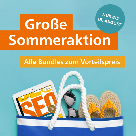 Hellblauer Hintergrund, darauf liegt eine blaue Strandtasche inklusive Tablet, Sonnenbrille und Sandalen. Oben steht: Große Sommeraktion -- Alle Bundles zum Vorteilspreis -- Nur bis 18. August