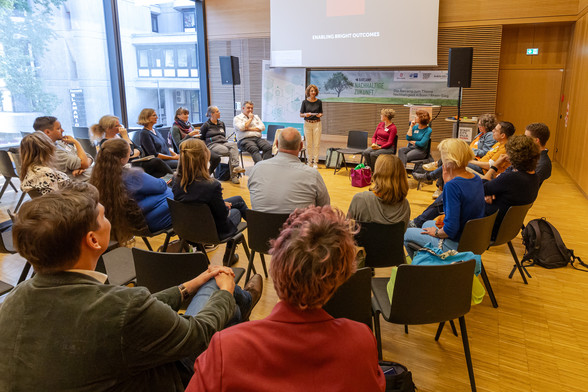 Diskussionsrunde beim Barcamp .