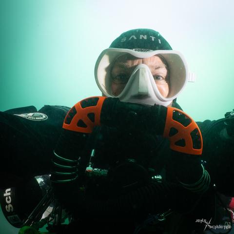 Selfie of Jens underwater
